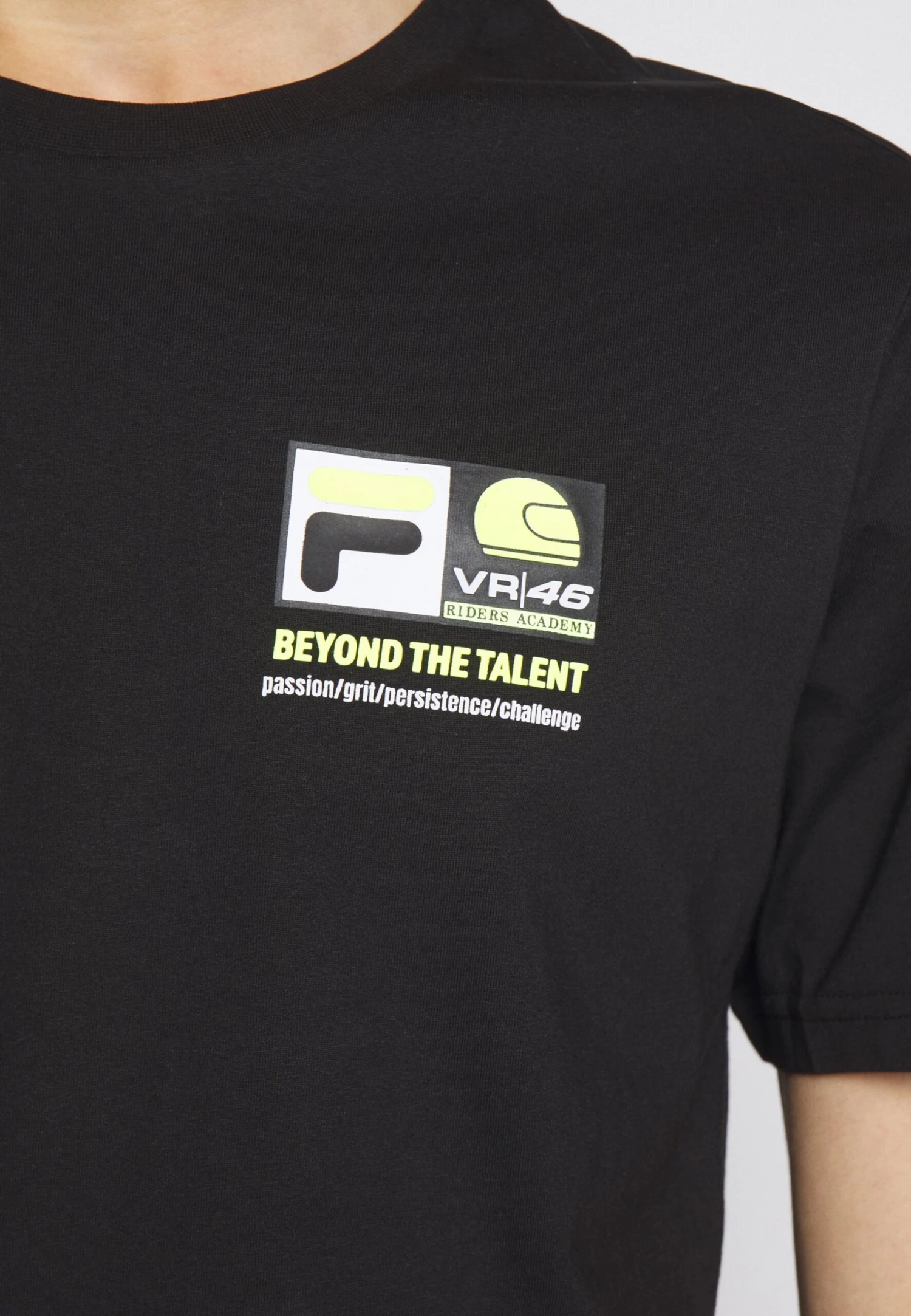 Fila Tee - Camiseta Estampada - Black - Imagen 8