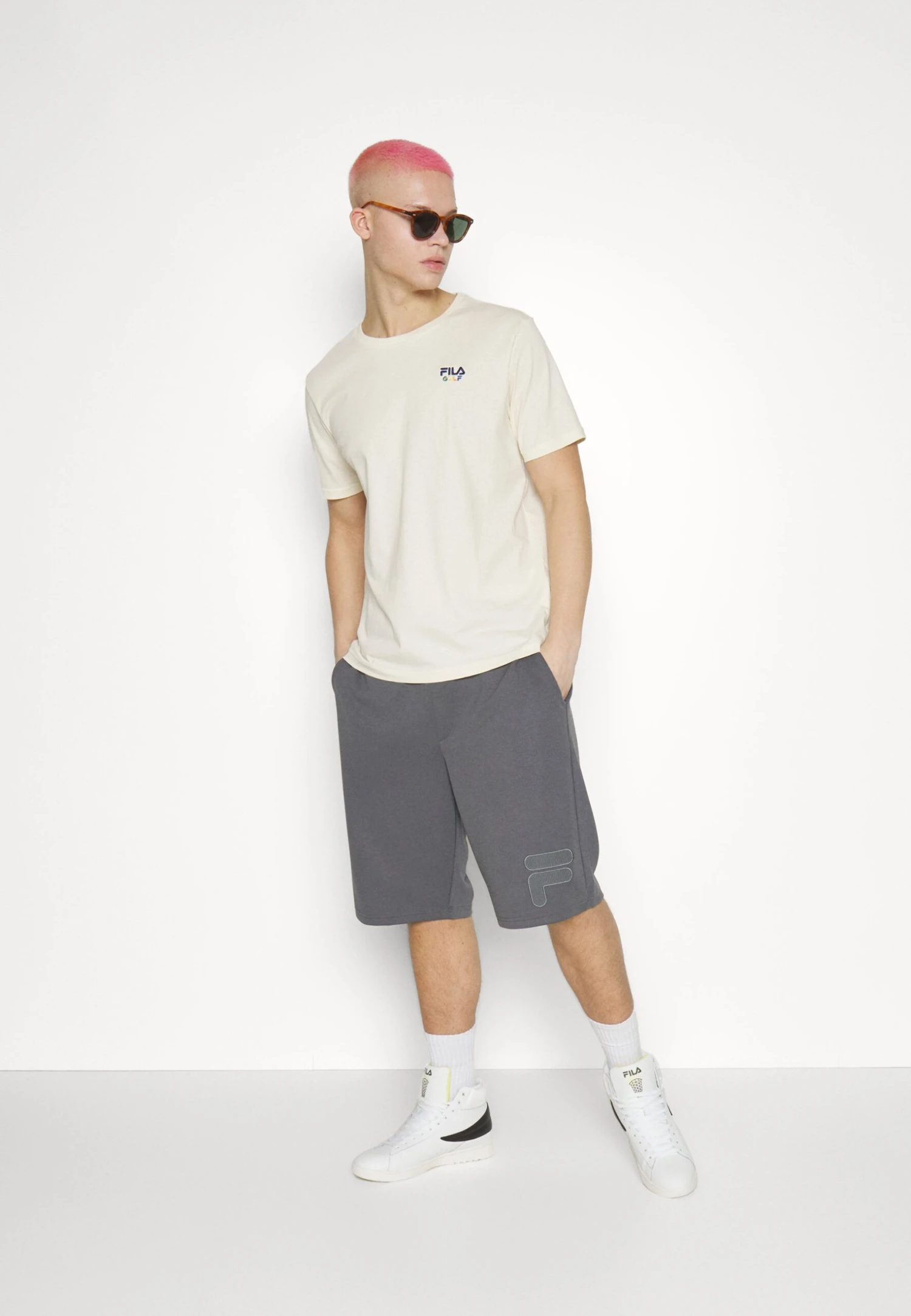 Fila Binzen Regular Graphic Tee - Camiseta Básica - Antique White - Imagen 5