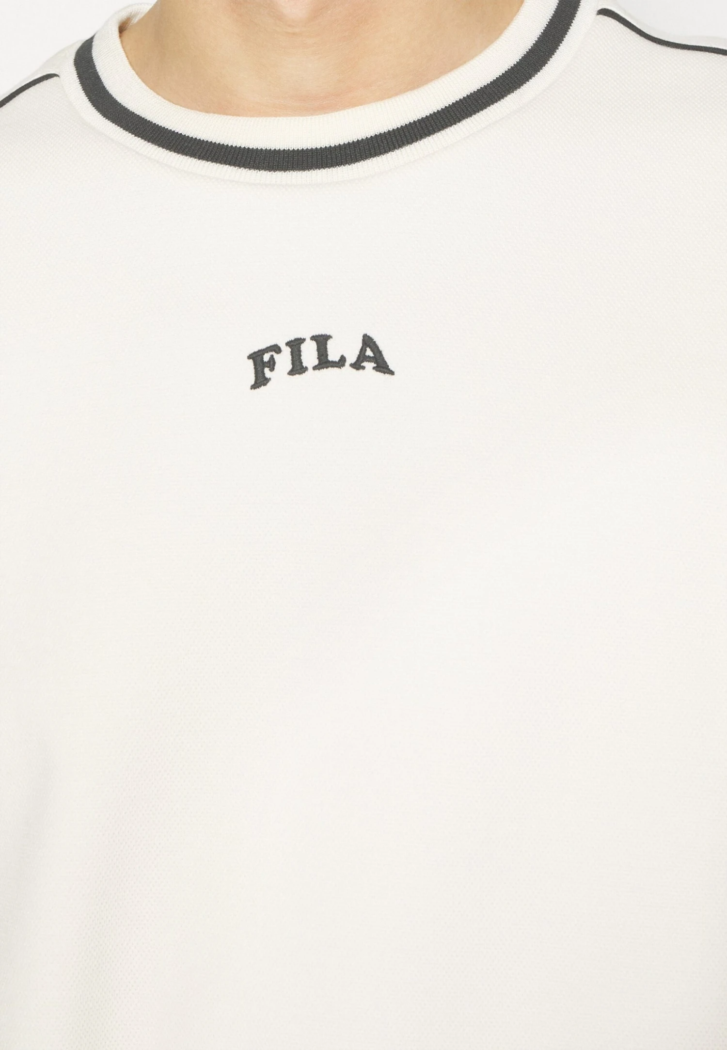 Fila Tanggu Dropped Shoulder Tee - Camiseta Estampada - Whitecap Gray - Imagen 7