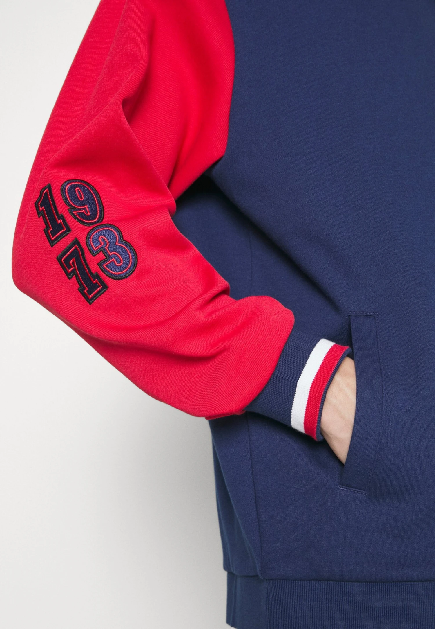 Fila Zurow College Jacket - Sudadera Con Cremallera - Medieval Blue/True Red - Imagen 6