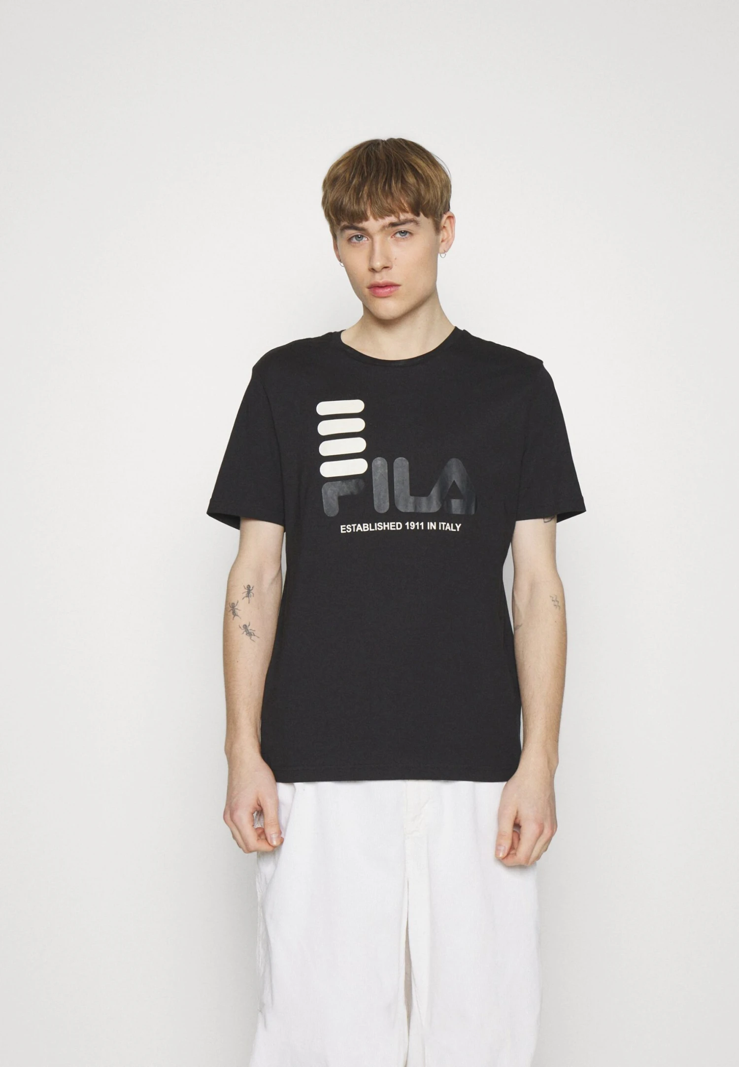 Fila Bippen Tee - Camiseta Estampada - Black - Imagen 3